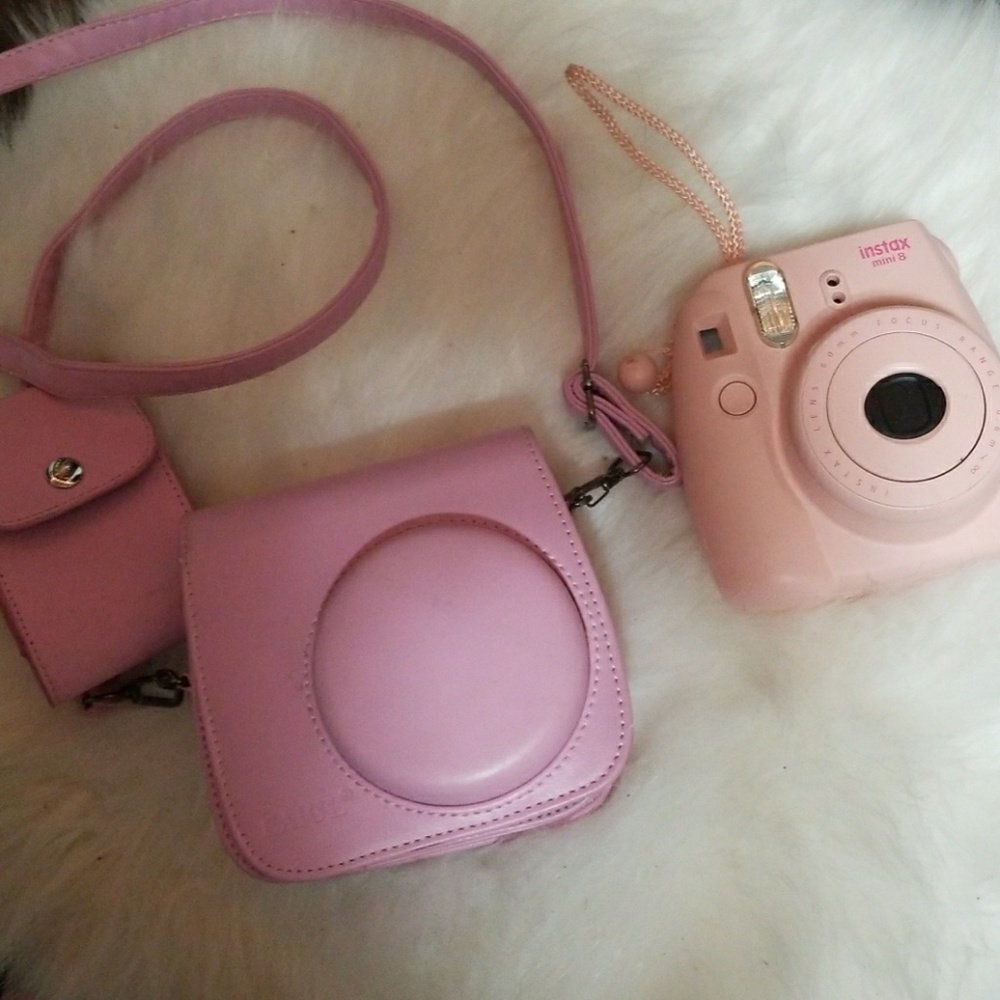 Fuji instax mini 8 instant camera w/ case